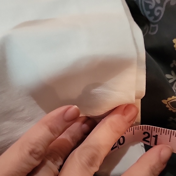 Time and Tru white capris, size 2X - Picture 3 of 3